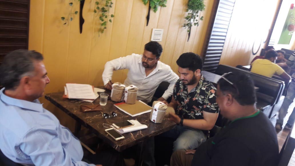 ਸਿਹਤ ਵਿਭਾਗ ਦੀ ਟੀਮ ਨੇ ਖਾਣ-ਪੀਣ ਦੀਆਂ ਚੀਜ਼ਾਂ ਦੇ ਭਰੇ ਸੈਂਪਲ