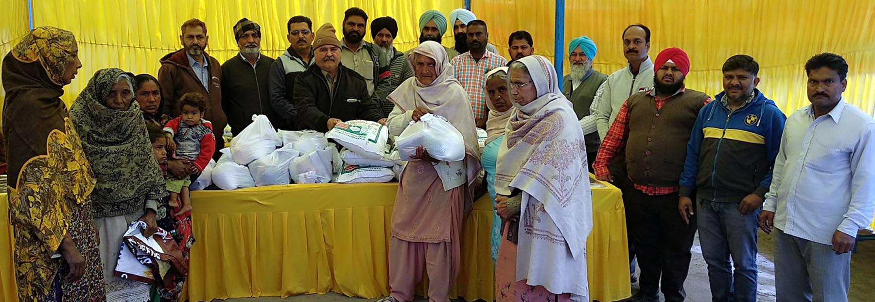 ਸ੍ਰੀ ਚਿੰਤਪੁਰਨੀ ਸੇਵਾ ਮੰਡਲ ਨੇ ਮਹੀਨਾਵਾਰ ਲੰਗਰ ਲਗਾਇਆ