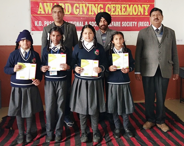 ਜੇਤੂ ਵਿਦਿਆਰਥੀਆਂ ਨੂੰ ਕੀਤਾ ਸਨਮਾਨਤ