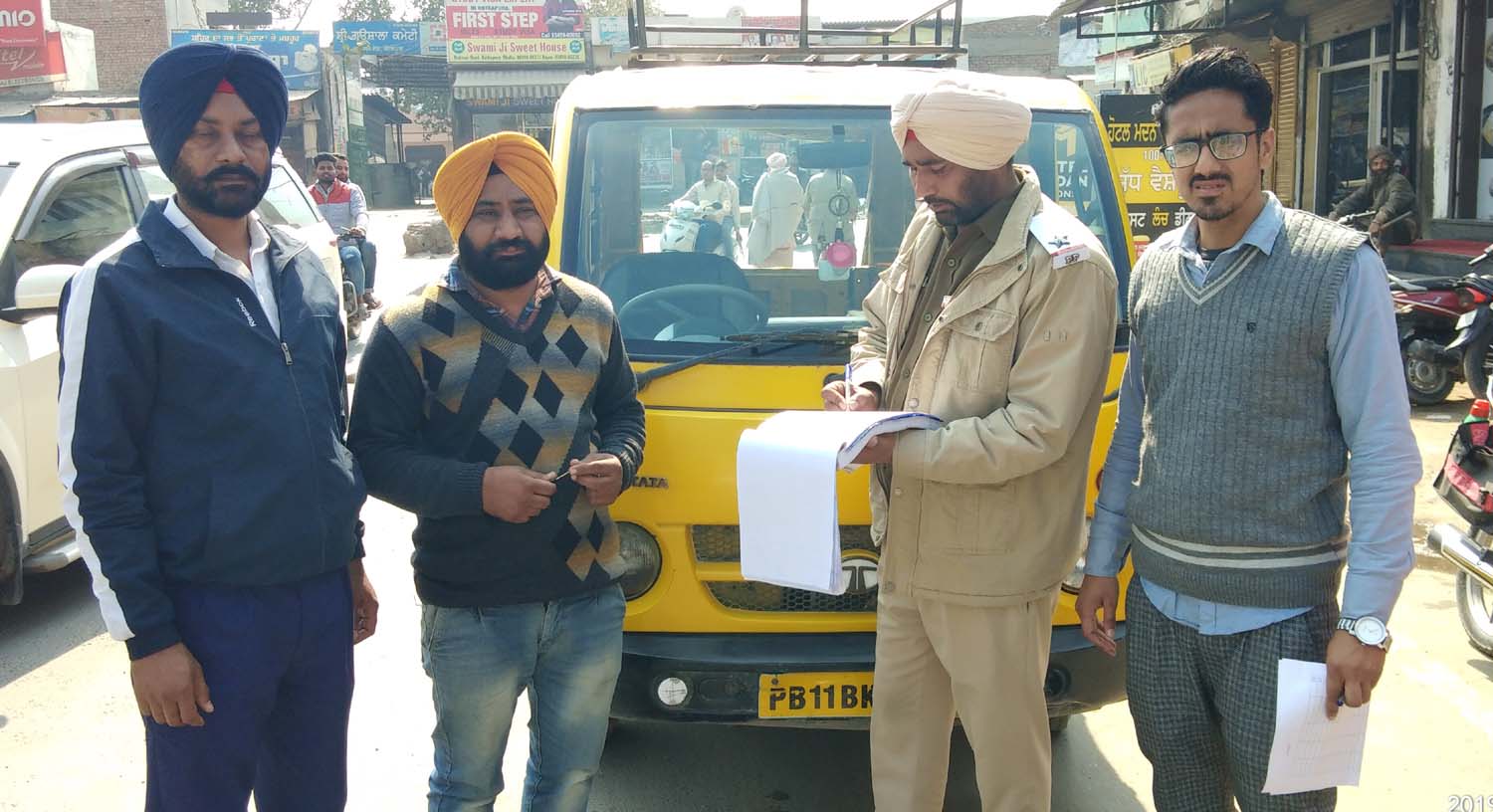 ਚੈਕਿੰਗ ਦੌਰਾਨ 4 ਸਕੂਲੀ ਵਾਹਨਾਂ ਦੇ ਕੱਟੇ ਚਲਾਨ