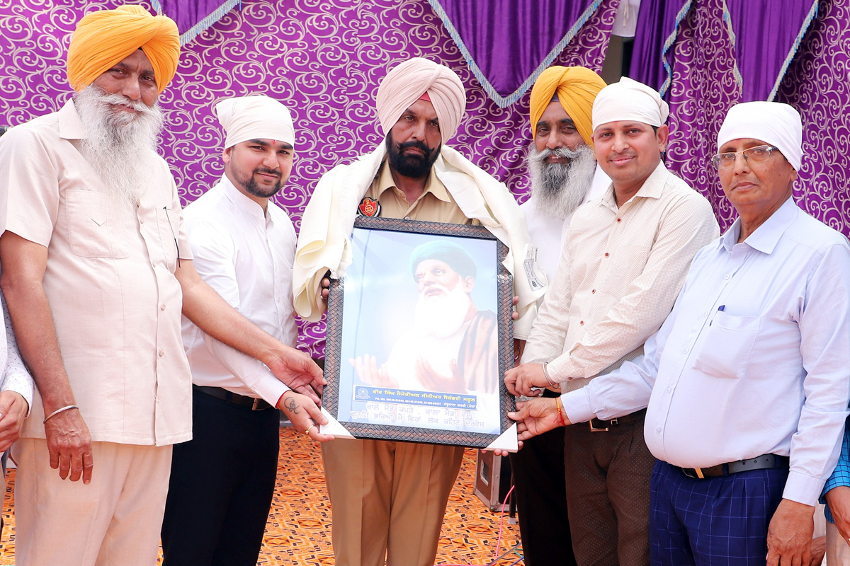 ਸਮਾਜ ਭਲਾਈ ਦੇ ਕੰਮਾਂ ਬਦਲੇ ਏ.ਐੱਸ.ਆਈ. ਬੂਟਾ ਸਿੰਘ ਸਨਮਾਨਤ
