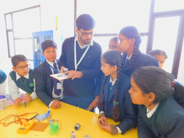 ਬੱਚਿਆਂ ਨੇ ਜਾਣਿਆ ਵਿਗਿਆਨ ਨੂੰ ਡੂੰਘਾਈ ਤੱਕ