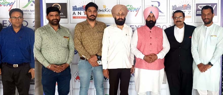 ਏ. ਐੱਨ. ਟੀ. ਜ਼ੈੱਡ. ਰਿਅਲਟੀ ਦੀ 2 ਦਿਨਾ ਪ੍ਰਦਰਸ਼ਨੀ ਸਮਾਪਤ
