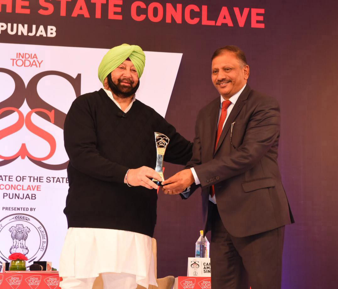 ਚੰਗੇ ਪ੍ਰਦਰਸ਼ਨ ਲਈ ਡੀ. ਸੀ. ਬਰਨਾਲਾ ਸਨਮਾਨਤ