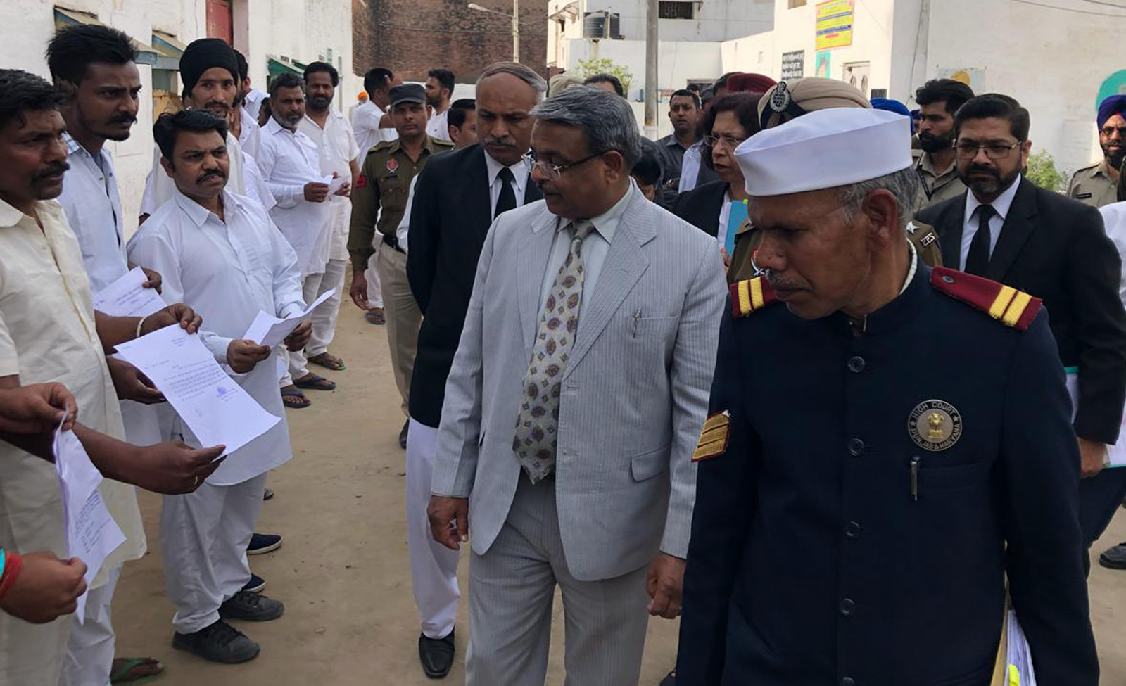 ਜਸਟਿਸ ਆਗਸਟਾਈਨ ਜਾਰਜ ਮਸੀਹ ਨੇ ਕੀਤਾ ਸੈਂਟਰਲ ਜੇਲ ਦਾ ਨਿਰੀਖਣ