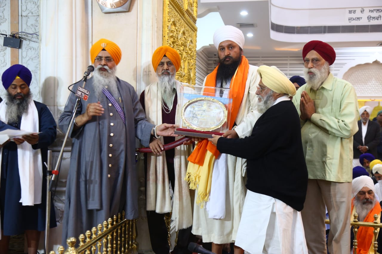 ਸੰਤ ਬਾਬਾ ਗੁਰਮੀਤ ਸਿੰਘ ਜੀ ਵਿੱਦਿਆ ਮਾਰਤੰਡ ਤੇ ਸ਼੍ਰੋਮਣੀ ਸੇਵਾ ਰਤਨ ਦੇ ਖਿਤਾਬ ਨਾਲ ਸਨਮਾਨਤ