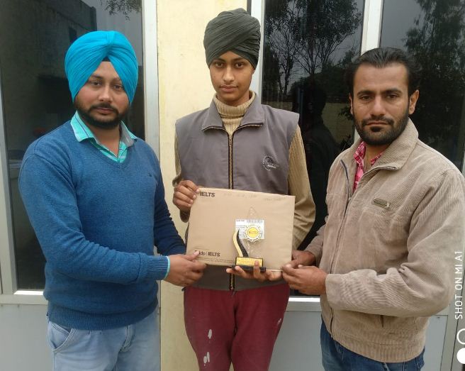 ਇਗਨਾਈਟ ਮਾਈਡਜ਼ ਦੇ ਵਿਦਿਆਰਥੀਆਂ ਨੇ ਆਈਲੈਟਸ ’ਚ 6.5 ਬੈਂਡ ਹਾਸਲ ਕੀਤੇ