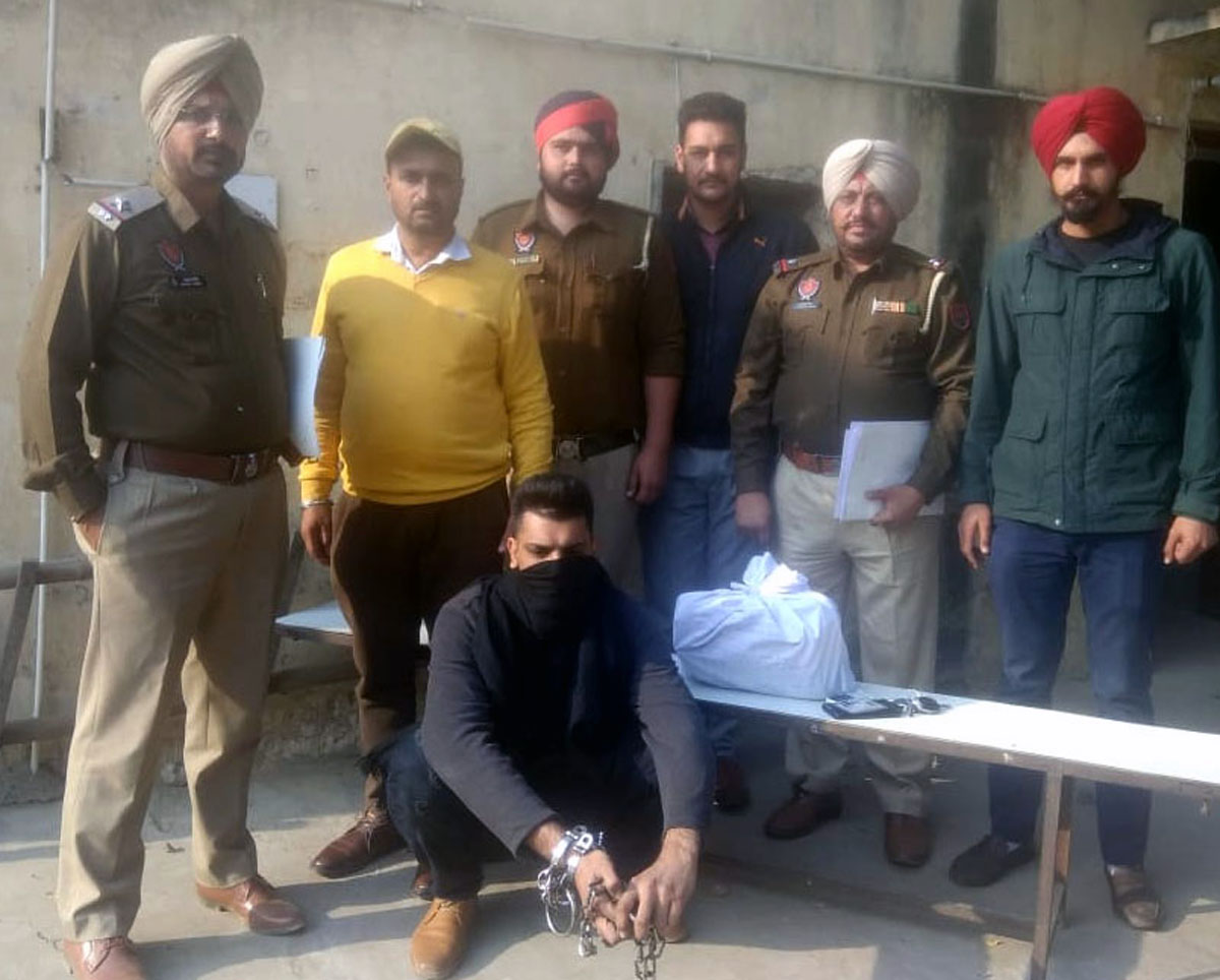 84 ਨਸ਼ੇ ਵਾਲੇ ਟੀਕਿਅਾਂ ਤੇ 84 ਸ਼ੀਸ਼ੀਅਾਂ ਸਣੇ 1 ਕਾਬੂ