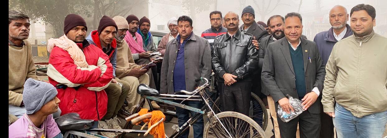 ਰੋਟਰੀ ਕਲੱਬ ਨੇ ਰਿਕਸ਼ੇ ਵਾਲਿਆਂ ਨਾਲ ਮਨਾਈ ਕ੍ਰਿਸਮਸ