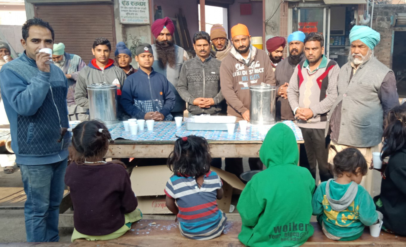 ਸਾਹਿਬਜ਼ਾਦਿਆਂ ਤੇ ਮਾਤਾ ਗੁਜਰ ਕੌਰ ਜੀ ਦੀ ਲਾਸਾਨੀ ਸ਼ਹਾਦਤ ਨੂੰ ਸਮਰਪਤ ਲੰਗਰ ਲਾਏ