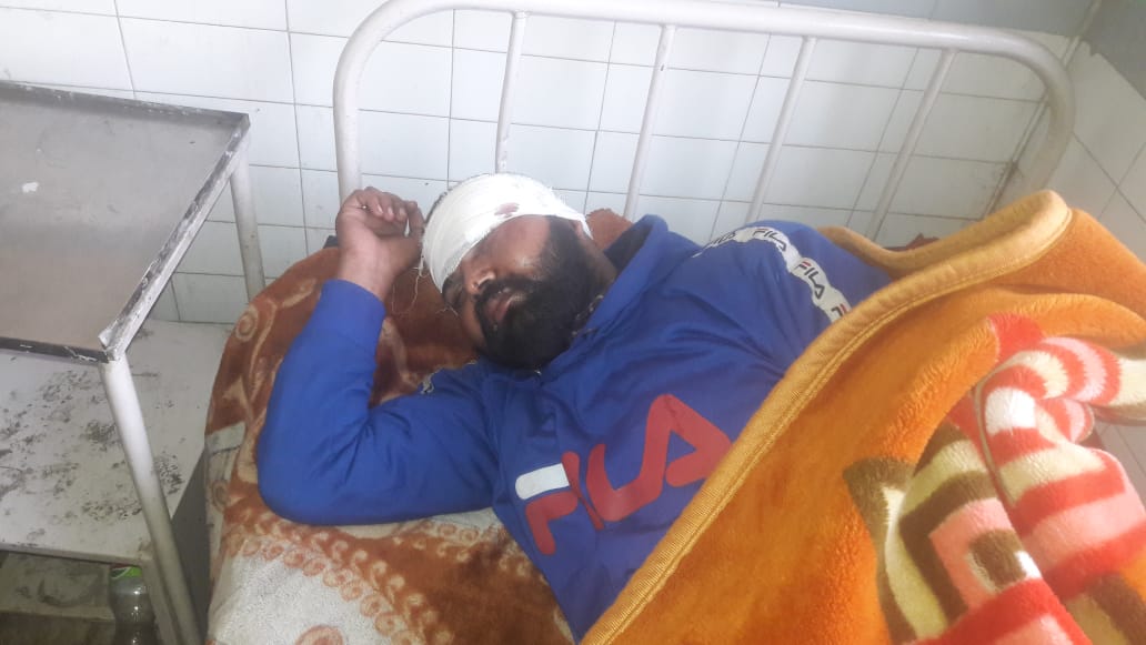 ਕੁੱਟ-ਮਾਰ ਕਰ ਕੇ ਨਕਦੀ ਤੇ ਸੋਨੇ ਦੀ ਚੇਨ ਖੋਹਣ ਦਾ ਦੋਸ਼