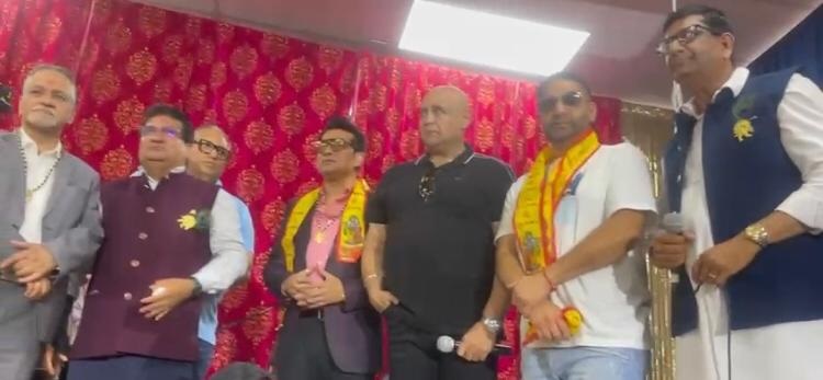 ਵੈਨਕੂਵਰ ''ਚ ਜਨਮ ਅਸ਼ਟਮੀ ਮੌਕੇ ਕੱਢੀ ਗਈ ਵਿਸ਼ਾਲ ਸ਼ੋਭਾ ਯਾਤਰਾ, ''ਮਹਾਭਾਰਤ'' ਦੇ ''ਦੁਰਯੋਧਨ'' ਨੇ ਵੀ ਕੀਤੀ ਸ਼ਿਰਕਤ