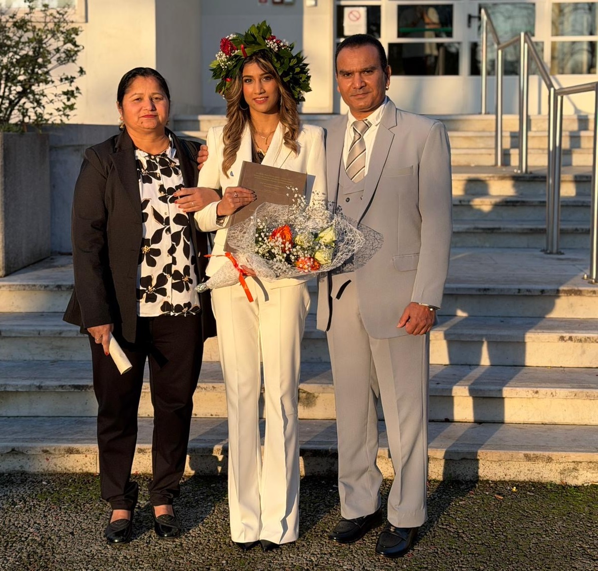 ਪੰਜਾਬ ਦੀ ਇਕ ਹੋਰ ਧੀ ਨੇ ਗੱਡੇ ਝੰਡੇ ! ਇਟਲੀ ''ਚ ਨਰਸਿੰਗ ਦੀ ਡਿਗਰੀ ਹਾਸਲ ਕਰ ਚਮਕਾਇਆ ਦੇਸ਼ ਦਾ ਨਾਂ