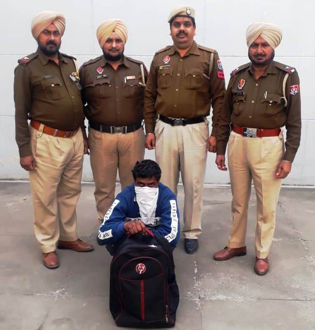 15 ਕਿਲੋ ਭੁੱਕੀ ਸਣੇ ਕਾਬੂ