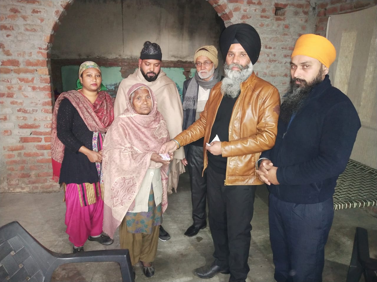 ਭਾਈ ਘਨੱਈਆ ਸੇਵਾ ਪੰਥੀ ਦਲ ਵੱਲੋਂ ਜ਼ਰੂਰਤਮੰਦ ਪਰਵਾਰ ਨੂੰ ਵਿੱਤੀ ਮਦਦ ਭੇਟ