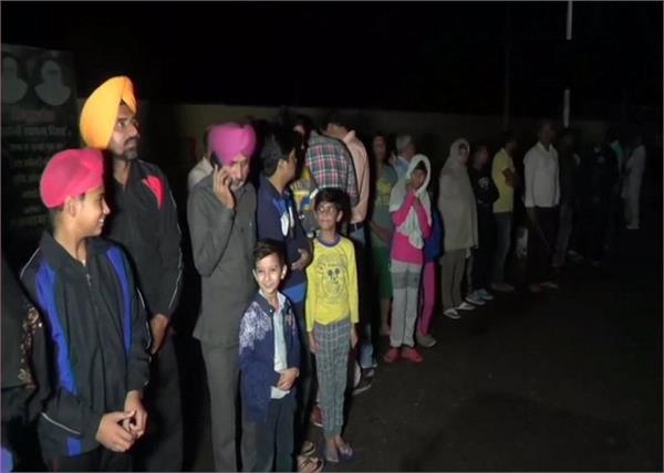 prison ram rahim honeypreet welcome dera supporters fireworks