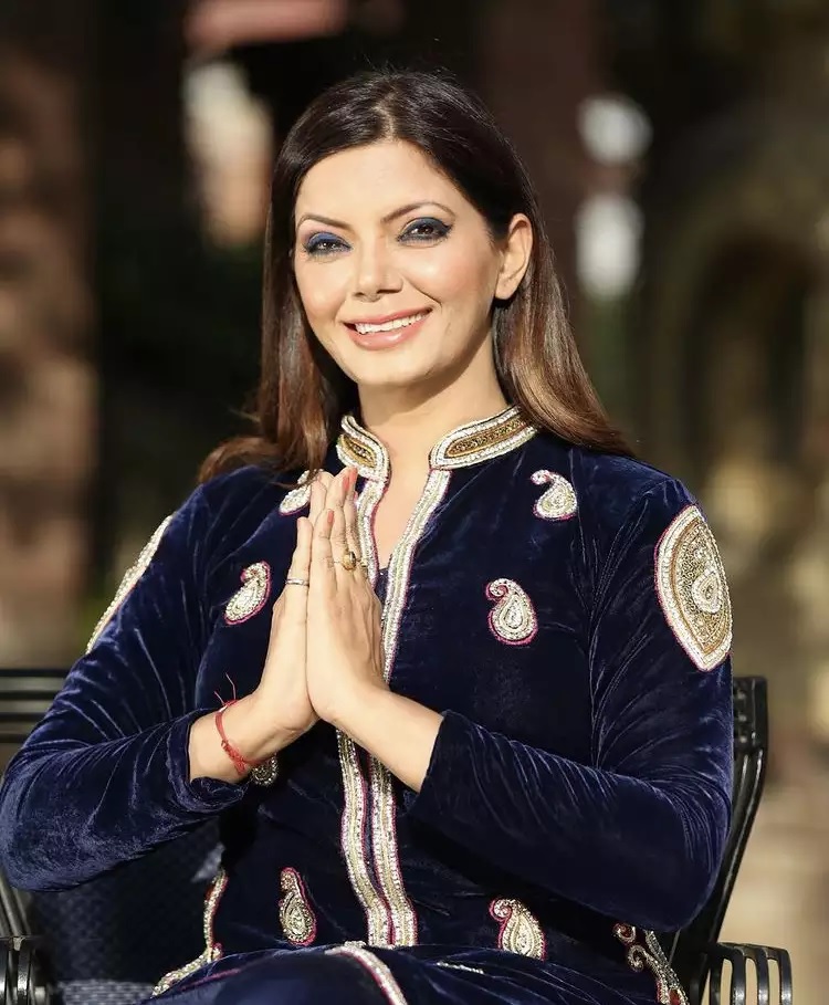 ਖਰੜ ''ਚ ਖੜਕ ਸਕਦੀ ਹੈ ਸਤਿੰਦਰ ਸੱਤੀ ਦੀ ਆਵਾਜ਼, ਸਿਆਸਤ ''ਚ ਉਤਰਨ ਦੀ ਤਿਆਰੀ