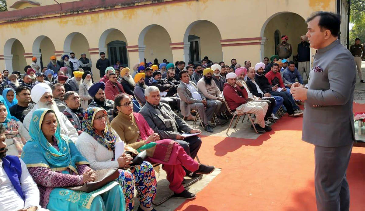 ਪਾਰਟੀਬਾਜ਼ੀ ਤੋਂ ਉਪਰ ਉੱਠ ਕੇ ਹੋਵੇਗਾ ਹਲਕੇ ਦਾ ਵਿਕਾਸ : ਡਾ. ਰਾਜ ਕੁਮਾਰ