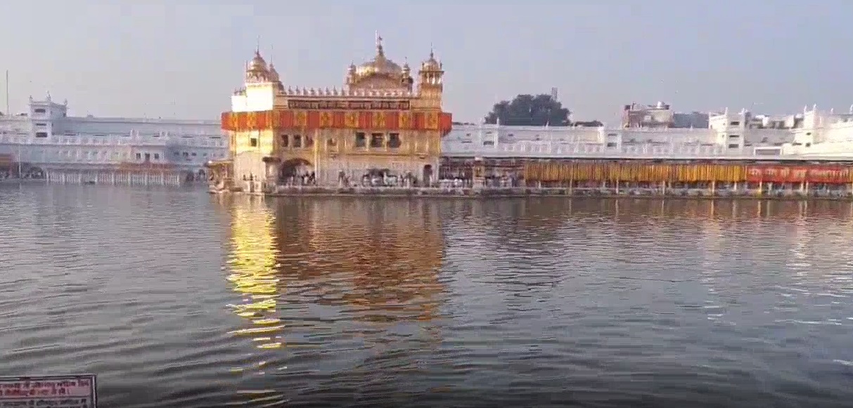 ਸ੍ਰੀ ਹਰਿਮੰਦਰ ਸਾਹਿਬ ਵਿਖੇ ਚੌਥੇ ਪਾਤਸ਼ਾਹ ਸ੍ਰੀ ਗੁਰੂ ਰਾਮਦਾਸ ਜੀ ਦੇ ਗੁਰਪੁਰਬ ਮੌਕੇ ਸੰਗਤਾਂ ਨੇ ਭਰੀ ਹਾਜ਼ਰੀ