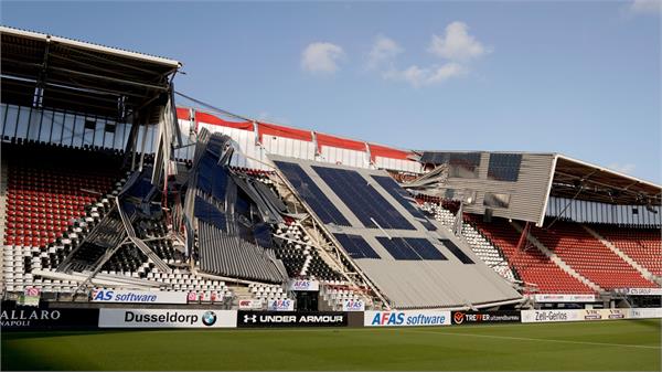 heavy winds caused a part of the roof of the netherlands stadium to collapse