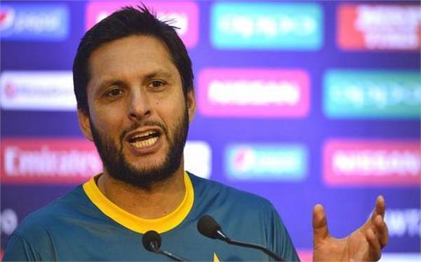 afridi is a good friend of 3 indian cricketers