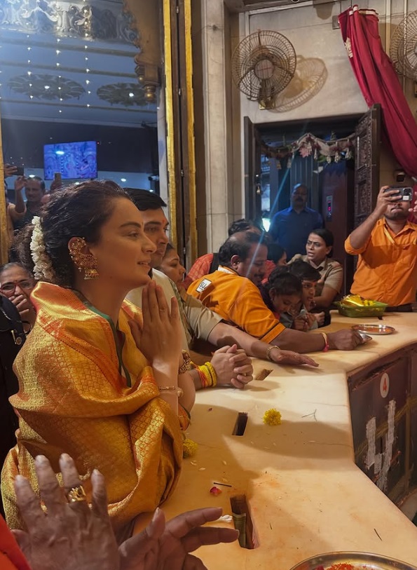 ਕੰਗਨਾ ਰਣੌਤ ਨੇ ਮੁੰਬਈ ਦੇ ਸਿੱਧੀਵਿਨਾਇਕ ਤੇ ਮੁੰਬਾ ਦੇਵੀ ਮੰਦਰ ਦੇ ਕੀਤੇ ਦਰਸ਼ਨ
