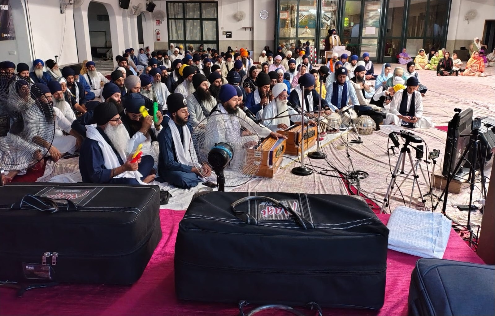 ਨੋਵੋਲਾਰਾ ਵਿਖੇ ਕਰਵਾਏ ਗਏ ਸਮਾਗਮਾਂ ''ਚ ਅਖੰਡ ਕੀਰਤਨੀ ਜਥੇ ਨੇ ਭਰੀਆ ਹਾਜ਼ਰੀਆਂ