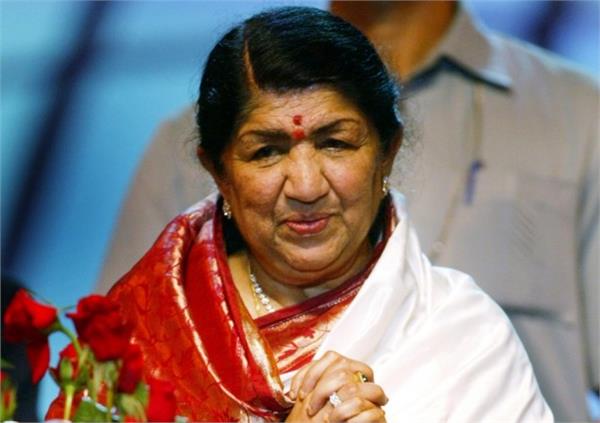 lata mangeshkar  s appeal to dhoni not to quits the game