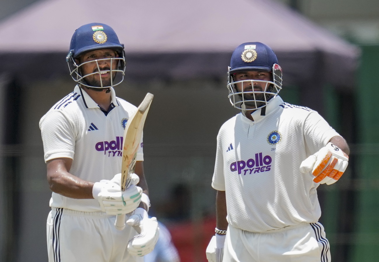 IND vs SL:ਭਾਰਤ ਨੇ 503/9 ਦੇ ਸਕੋਰ ਨਾਲ ਪਹਿਲੀ ਪਾਰੀ ਐਲਾਨੀ (ਦੇਖੋ ਤਸਵੀਰਾਂ)