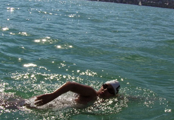 swimmers meenakshi third time in limca book of records