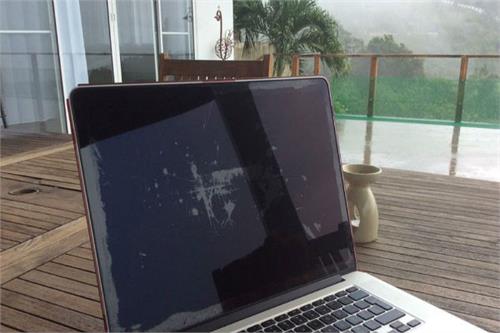 apple display coating macbook