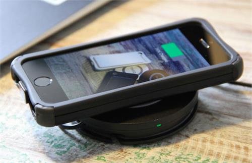 wireless technology to simultaneously charge multiple devices