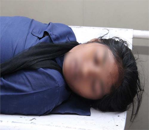 elder sister murder small sister
