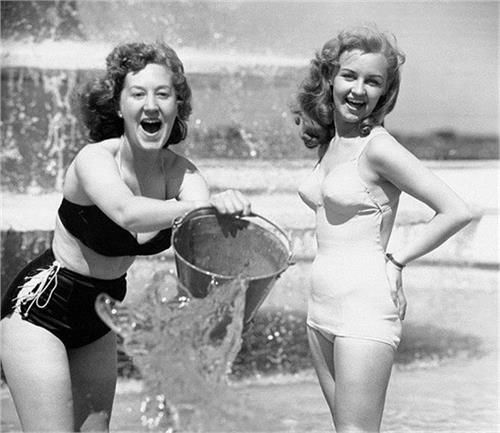 60 years old peoples holidays pics