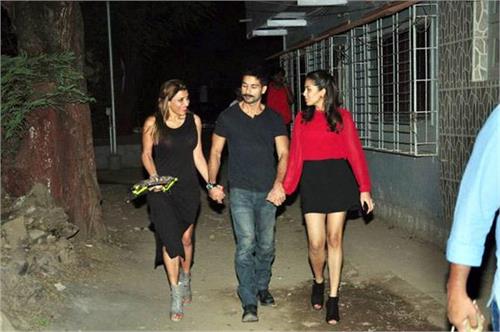 mira rajput spotted in mini skirt revealed stylish look