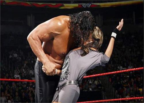 khali kissing scene in wwe