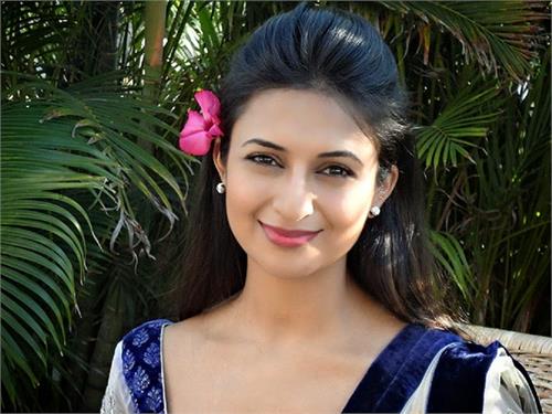 t v famous for their wives in real life too hot see pictures