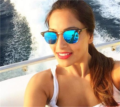 bipasha basu share some lovely pics on instagram