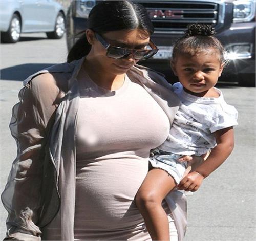 pregnant kim kardashian outing with north west