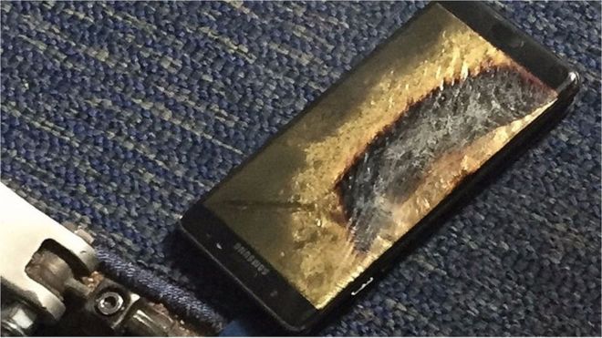 another safe note 7 catches fire