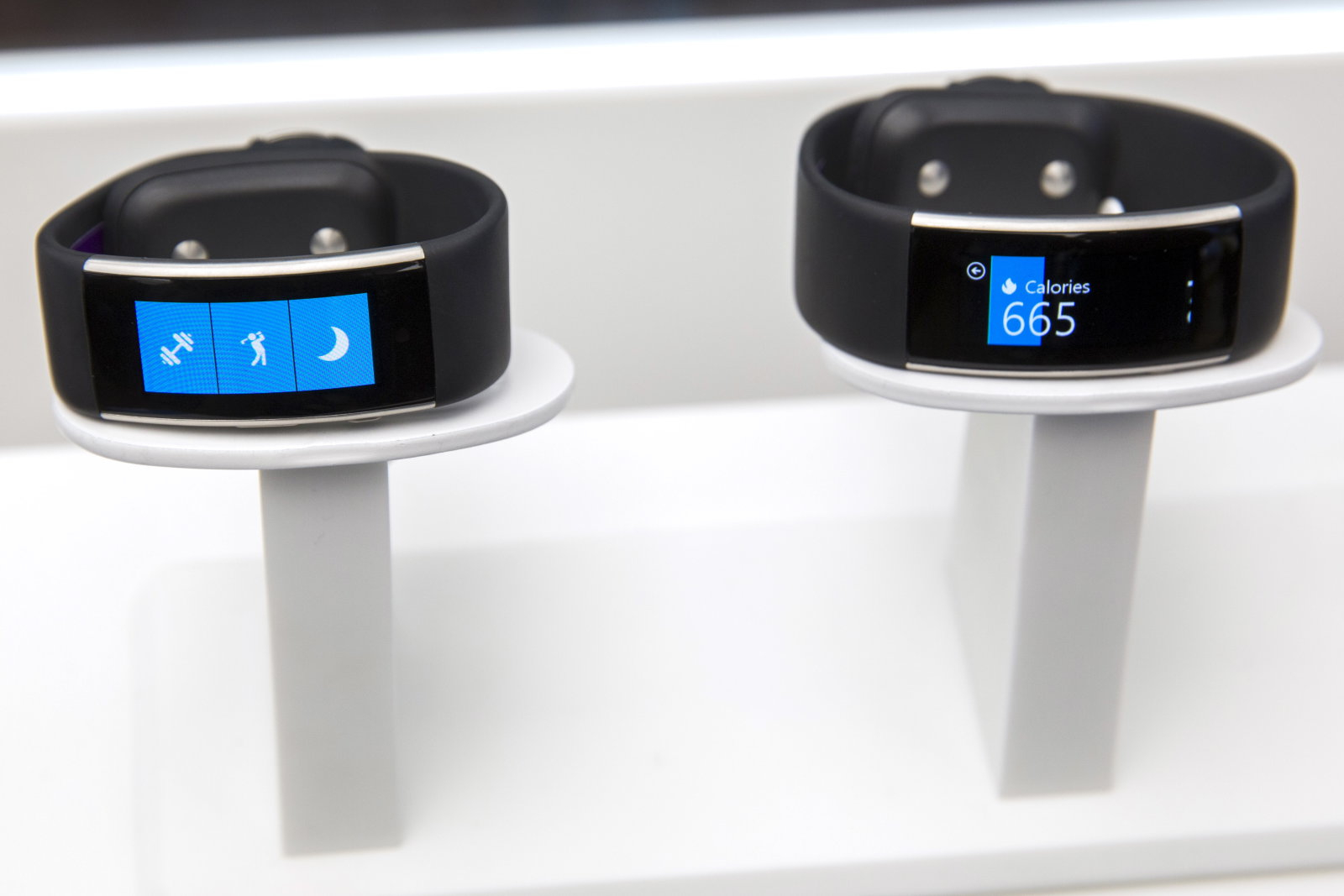 microsoft discontinues its band fitness wearable