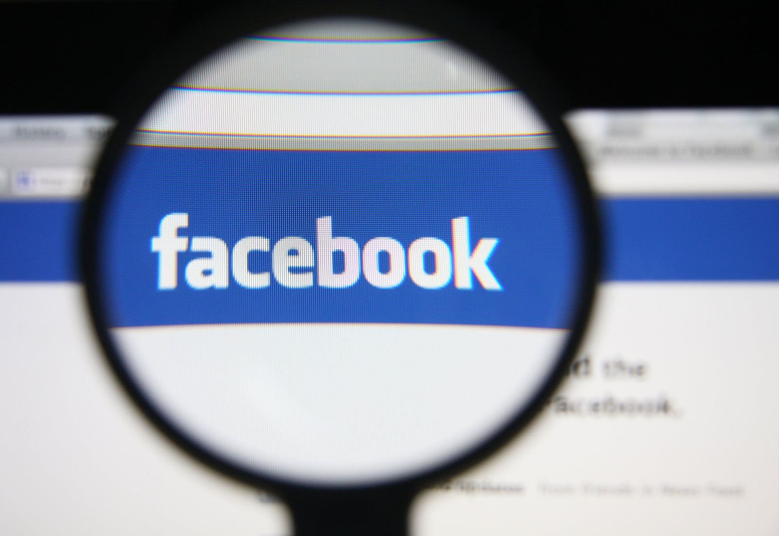 facebook gives select pages the power to tag their products