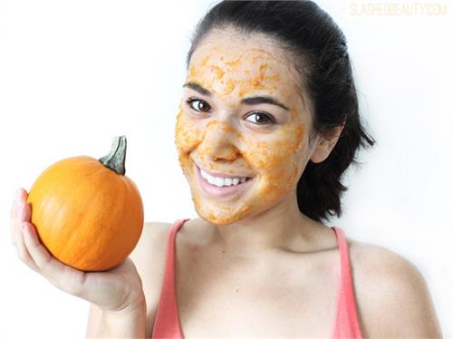 skin bright room with a pumpkin phesapaika