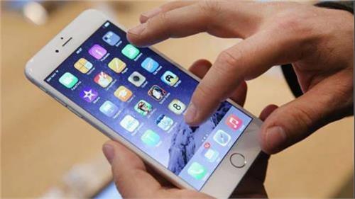 one lakh iphones sold in the three days after modi s announcemen