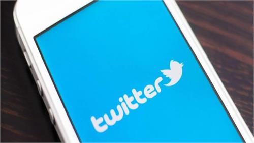 after facebook twitter launched live video feature