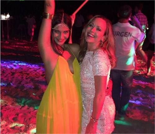 wear this kind of dress party reached actress sonam kapoor see pictures 
