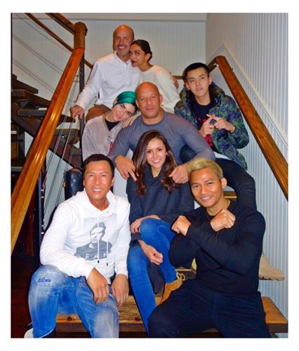 deepika shared pictures of the star cast team of the  xxx 