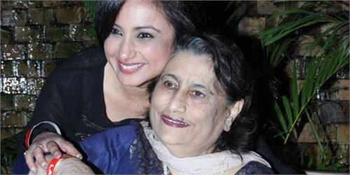 divya dutta to pen book on her mother