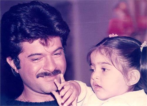 sonam kapoor in childhood