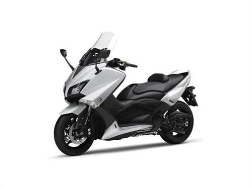 yamaha introduced new powerfull tmax scooter
